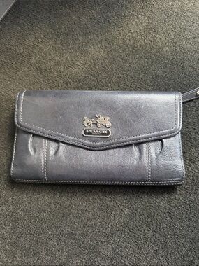 Coach Navy Leather Wristlet Wallet with Silver Horse & carriage
